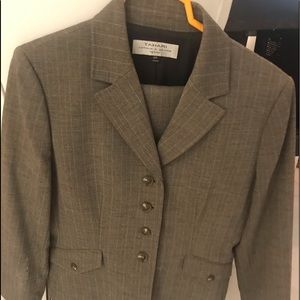 Tahari Pant suit